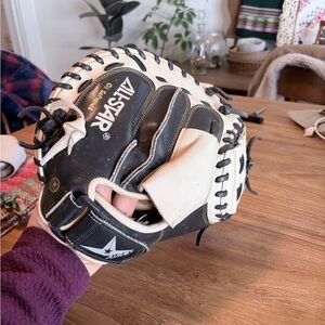 All-Star 31.5 Inch RHT Catcher’s Mitt.
